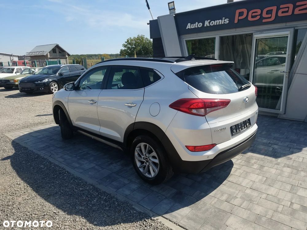 Hyundai Tucson 1.7 CRDI BlueDrive Style 2WD - 4