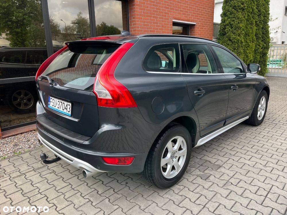 Volvo XC 60 2.4D AWD RDesign - 4