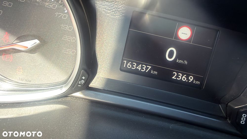 Peugeot 308 - 24