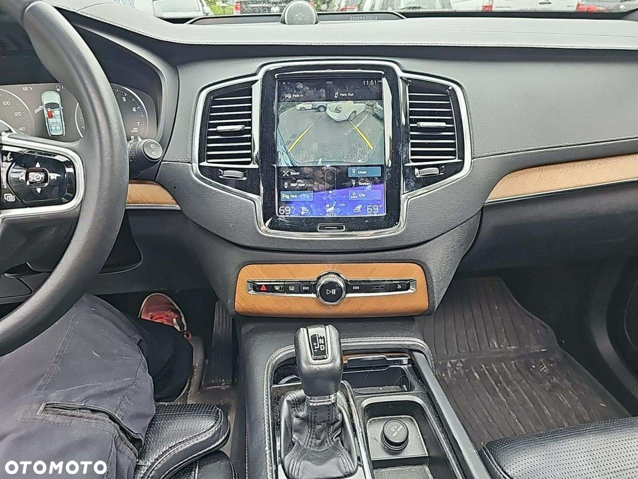 Volvo XC 90 - 9