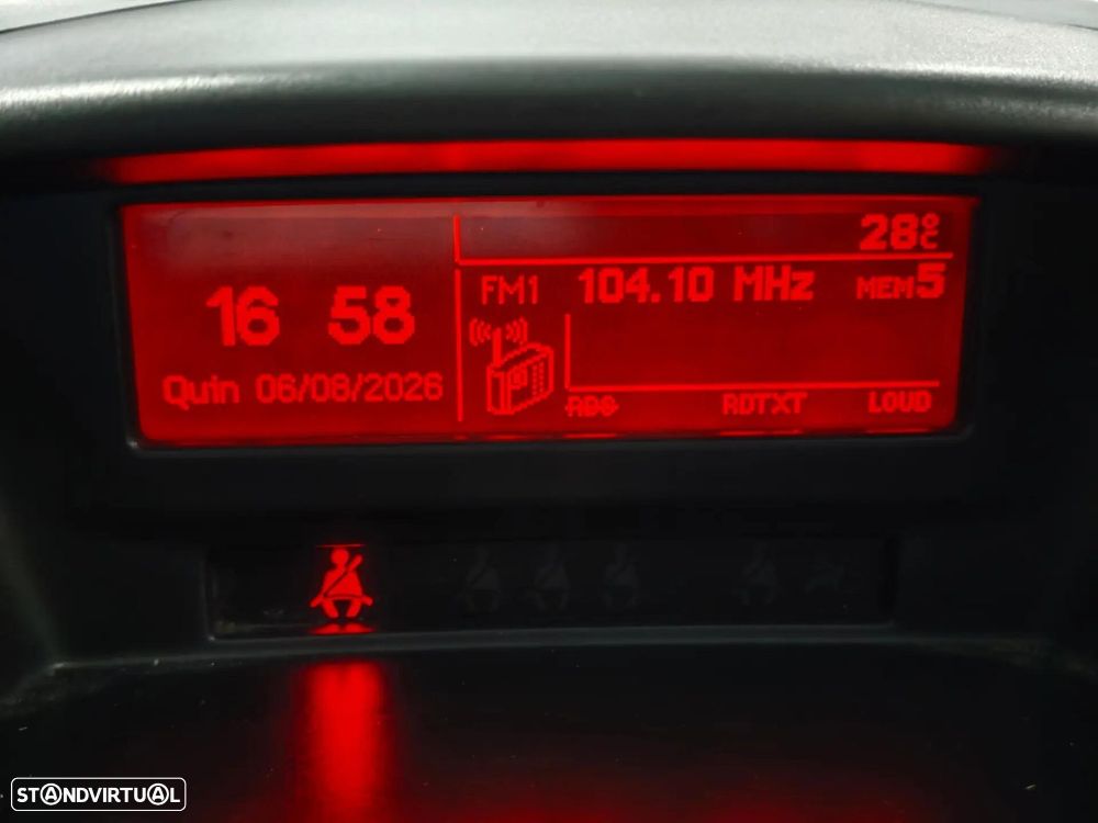 Peugeot 207 1.4 HDi Urban - 8