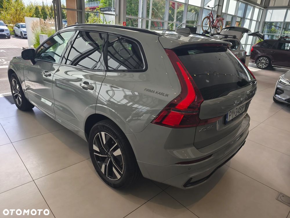 Volvo XC 60 B5 B AWD Plus Dark - 4