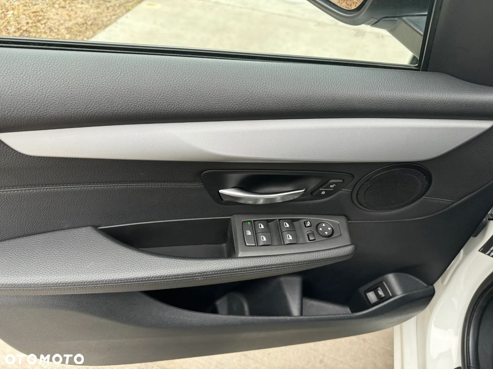 BMW Seria 2 220d Gran Tourer xDrive - 21