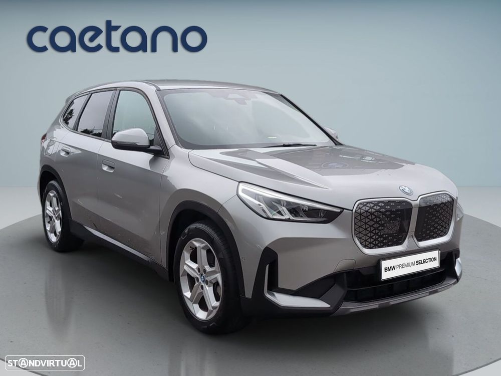 BMW iX1 eDrive20 - 10