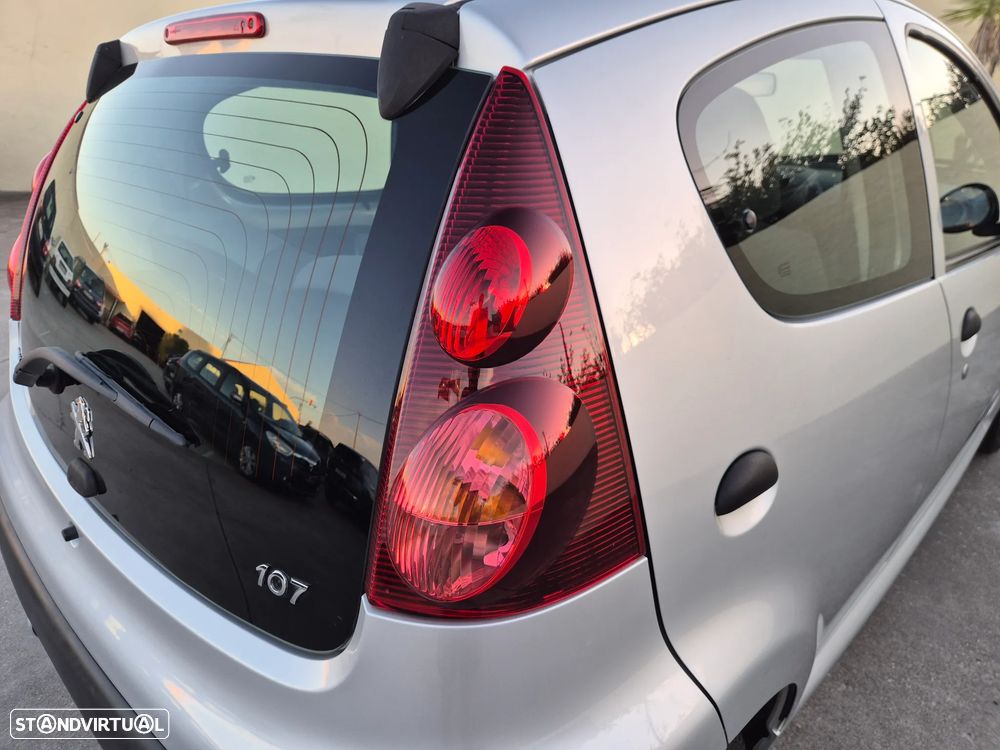Peugeot 107 1.0 Trendy - 20