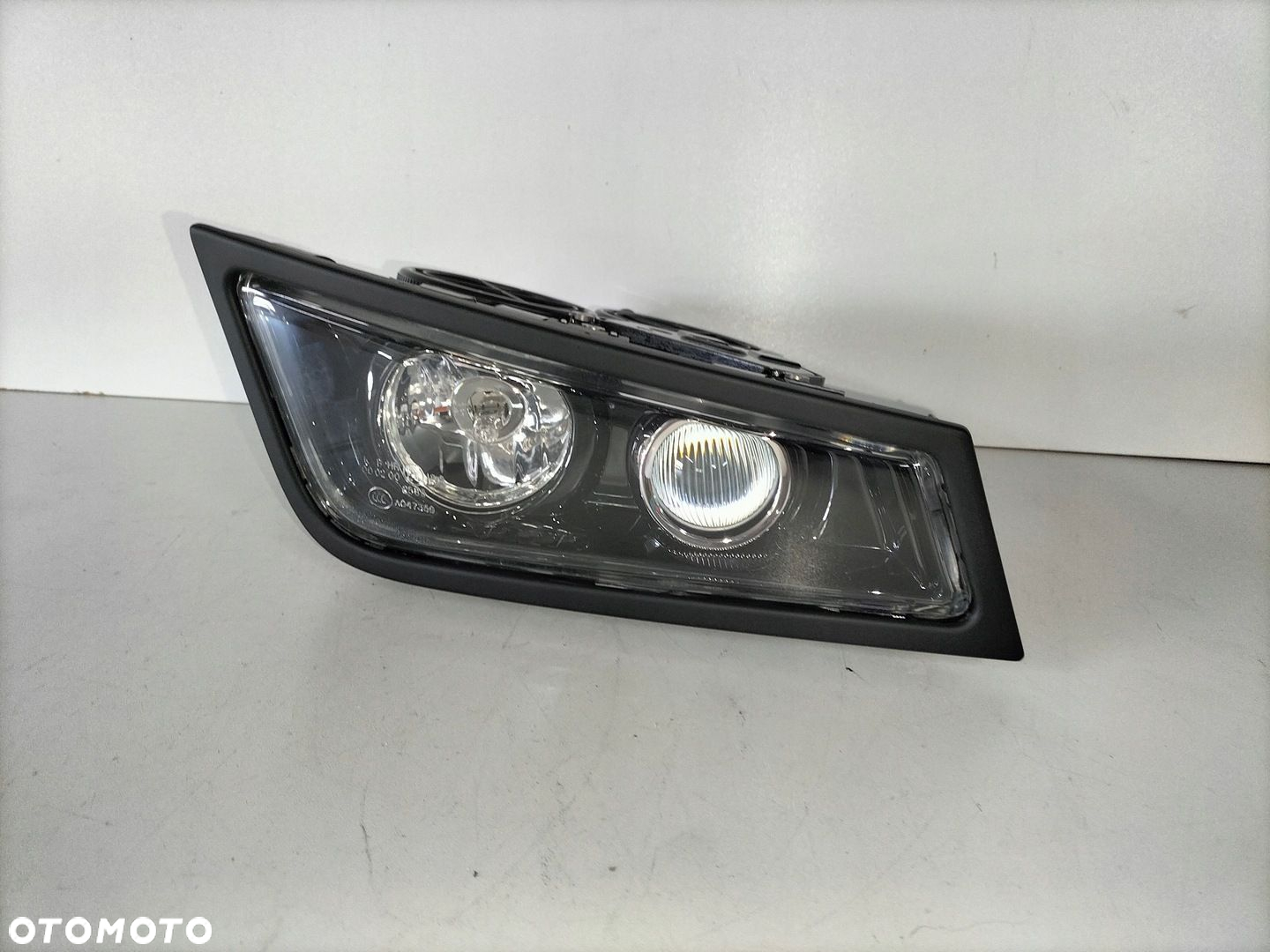 Halogen lampa prawy VOLVO FH3 FM 08- - 3