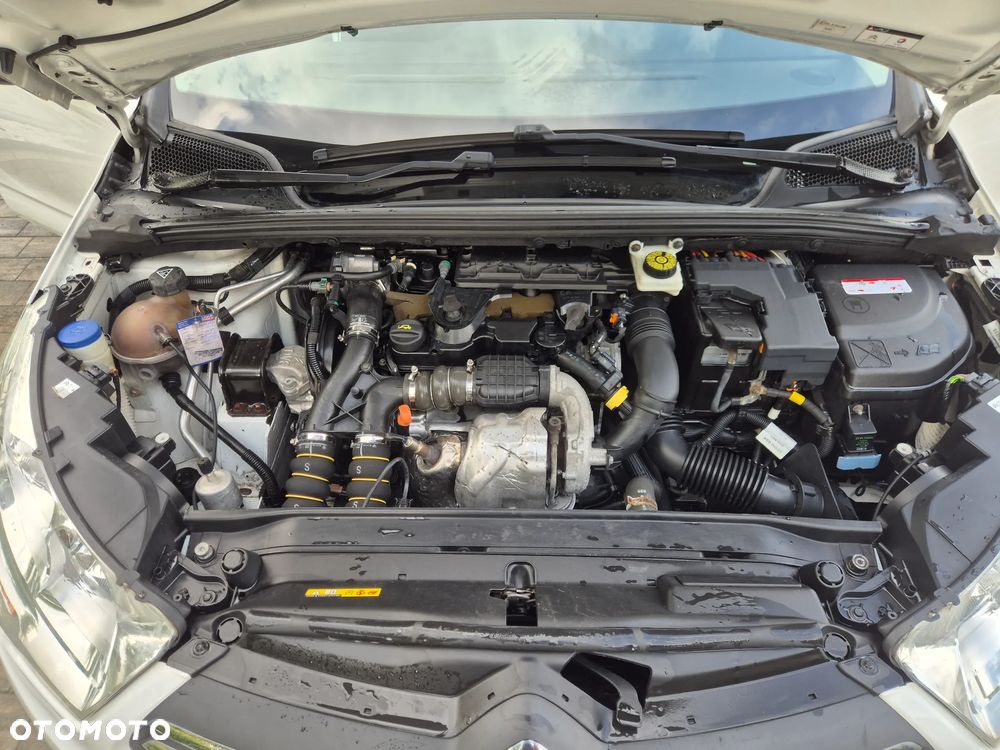 Citroën C4 e-HDi 115 Exclusive - 33