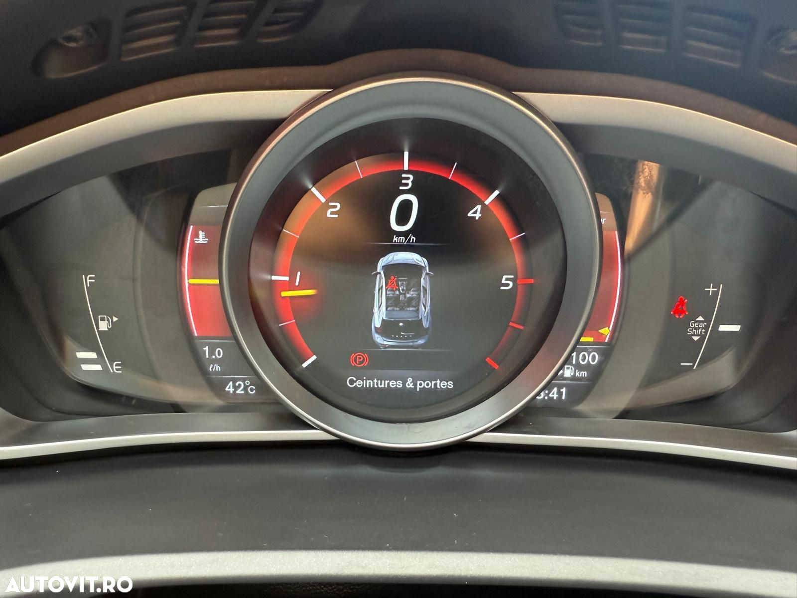 Volvo V40 - 11