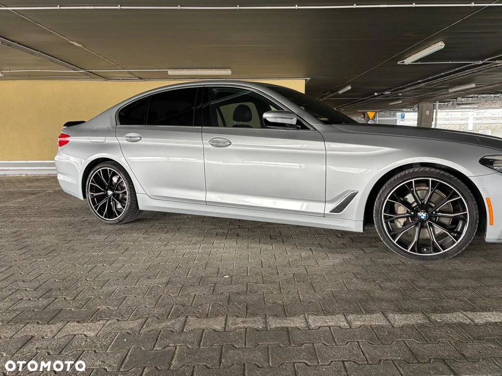 BMW Seria 5 530i Sport Line - 21