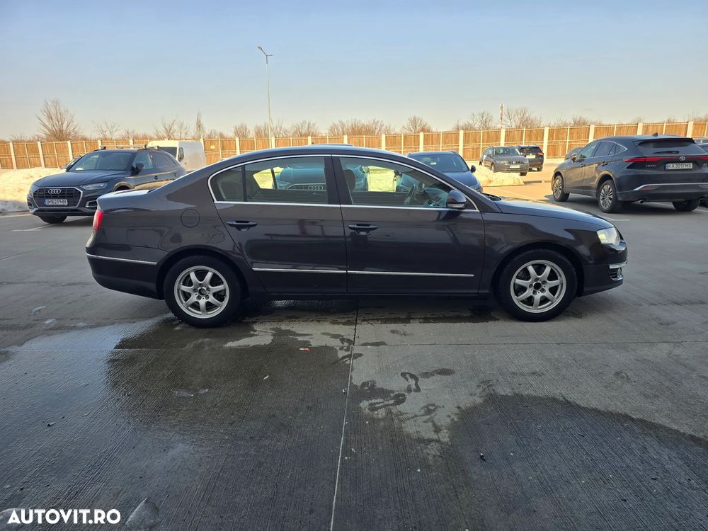 Volkswagen Passat 2.0TDI Comfortline DPF DSG - 5
