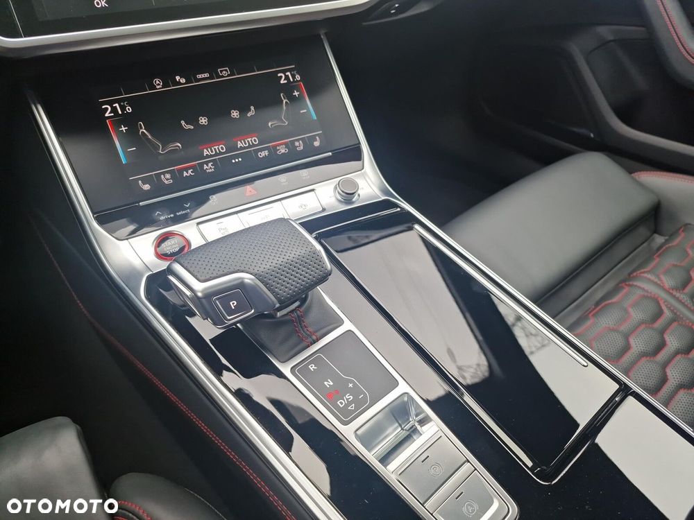 Audi RS6 Avant - 16