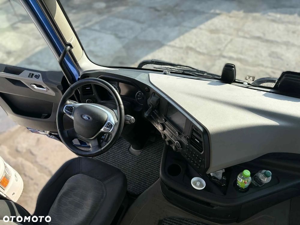 KABINA KOMPLETNA FORD F-MAX 500 - 6