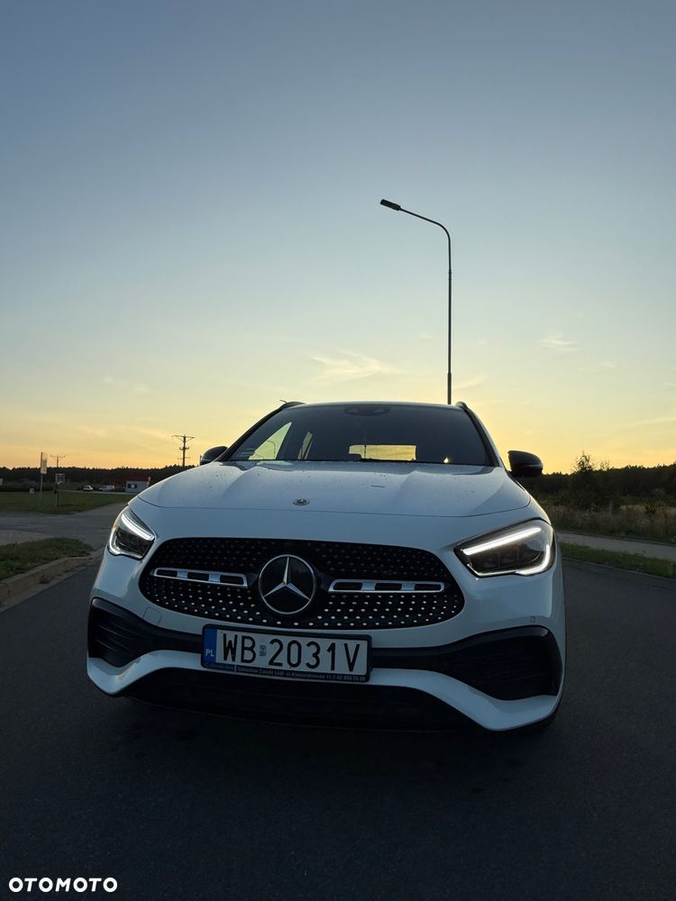 Mercedes-Benz GLA 200 AMG Line - 3
