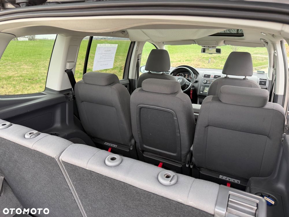 Volkswagen Touran 2.0 TDI Highline - 19