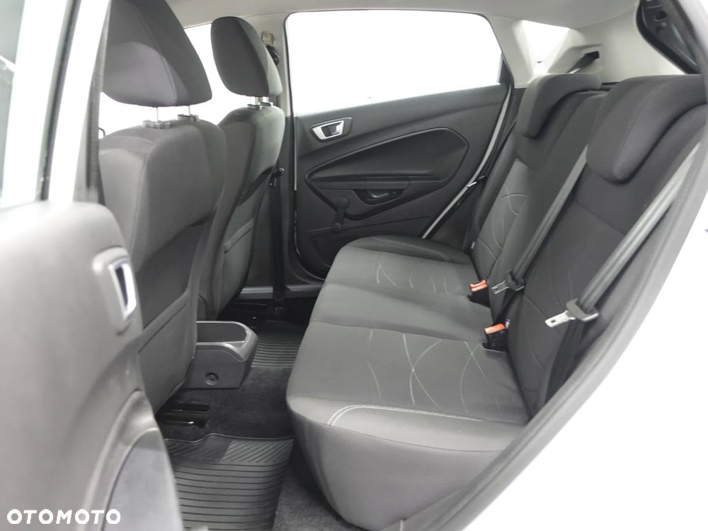 Ford Fiesta - 21