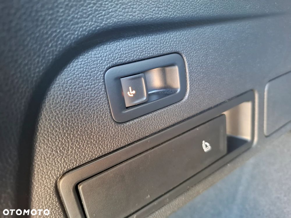 Volkswagen Tiguan Allspace 2.0 TDI R-Line DSG - 30