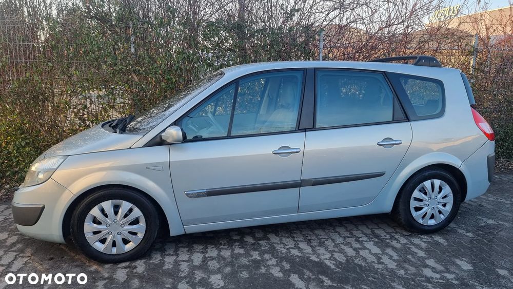 Renault Scenic - 22