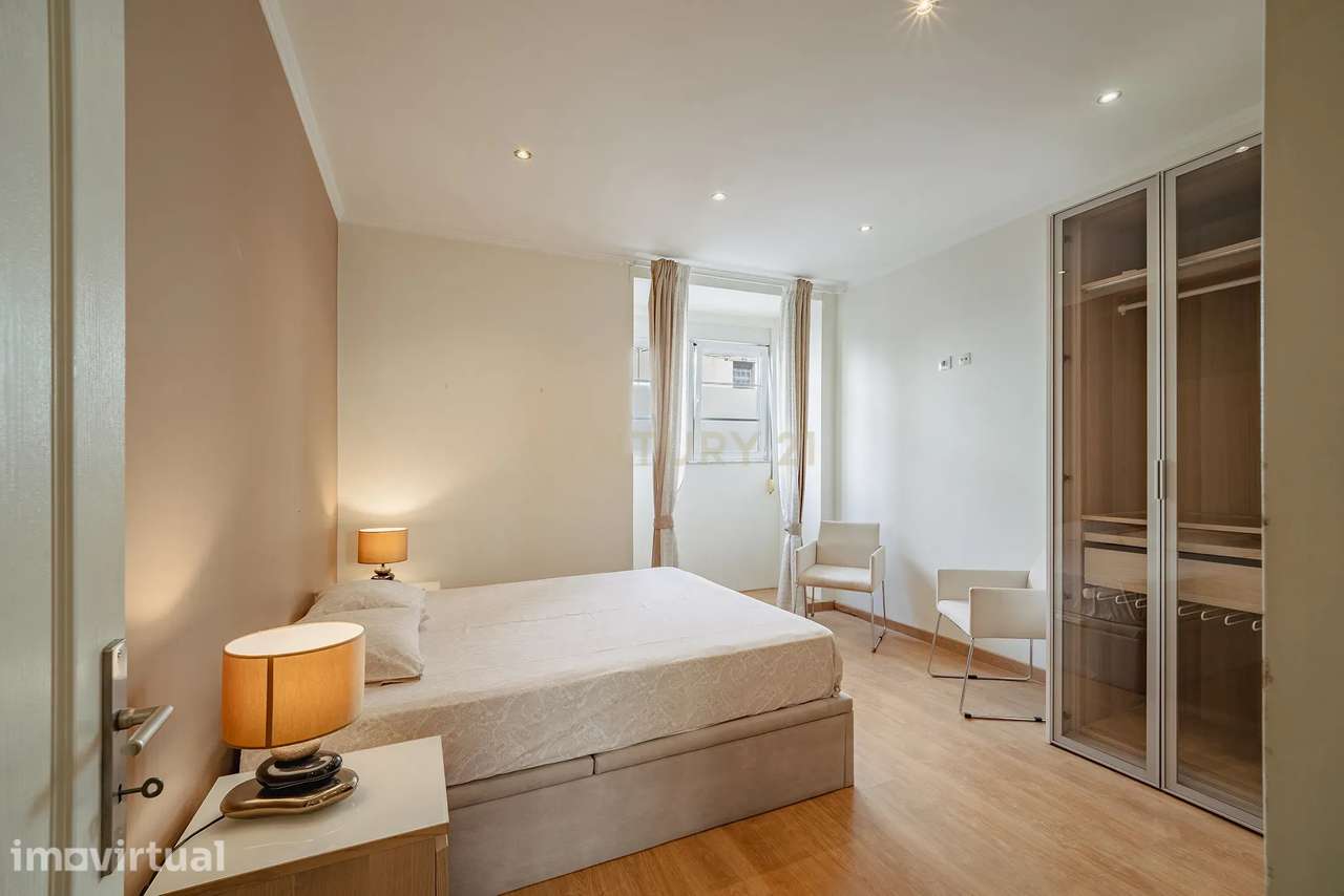 Apartamento T1+1 renovado e com espaço exterior, no Areeiro - Grande imagem: 4/19