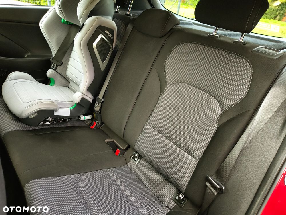 Hyundai i30 1.5 DPI Classic + - 15