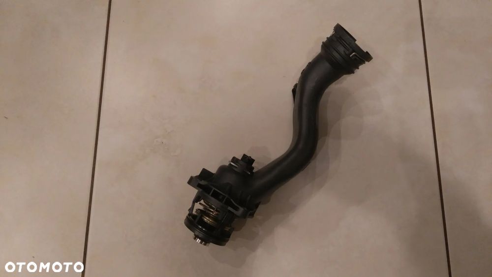 Termostat obudowa Mercedes 63 AMG 164 251 230 211 212 221 204 219 221 216   1562030475  166 292 213 222  2782000615 - 2