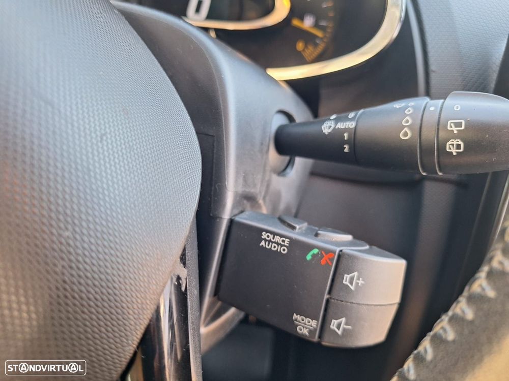Renault Clio 0.9 TCE Dynamique S - 12