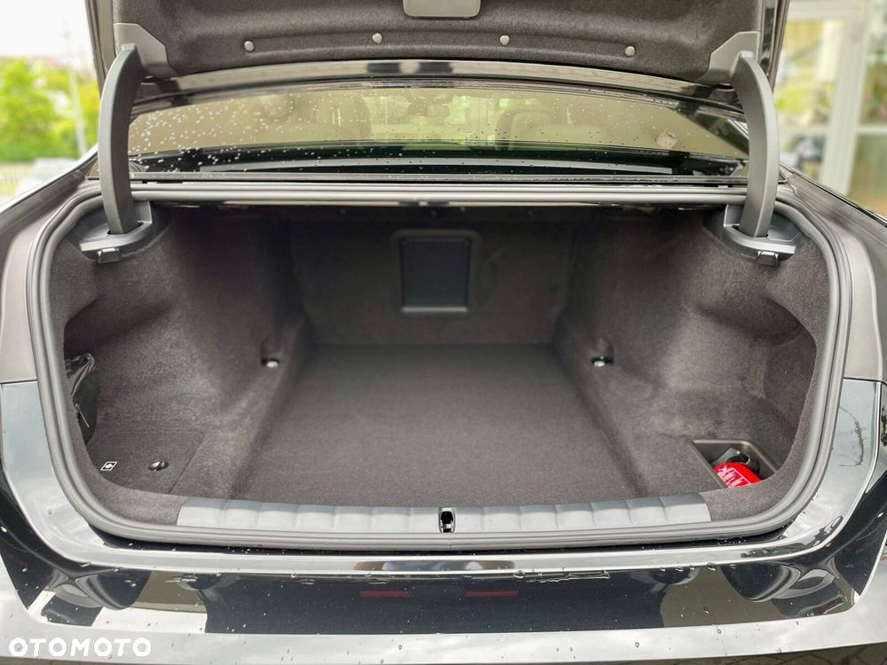 BMW Seria 7 - 12