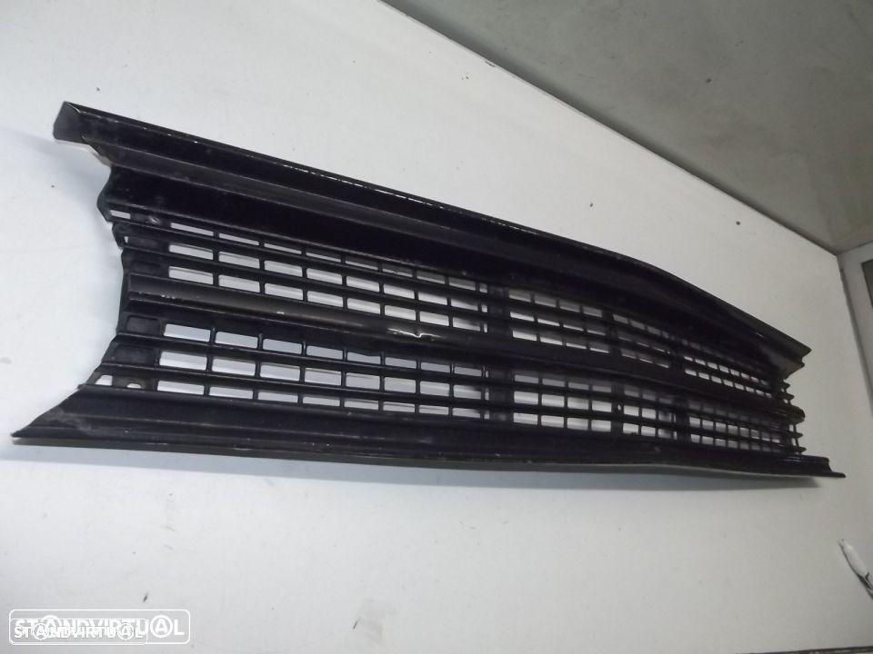 datsun 1200 grelha frontal preta - 3