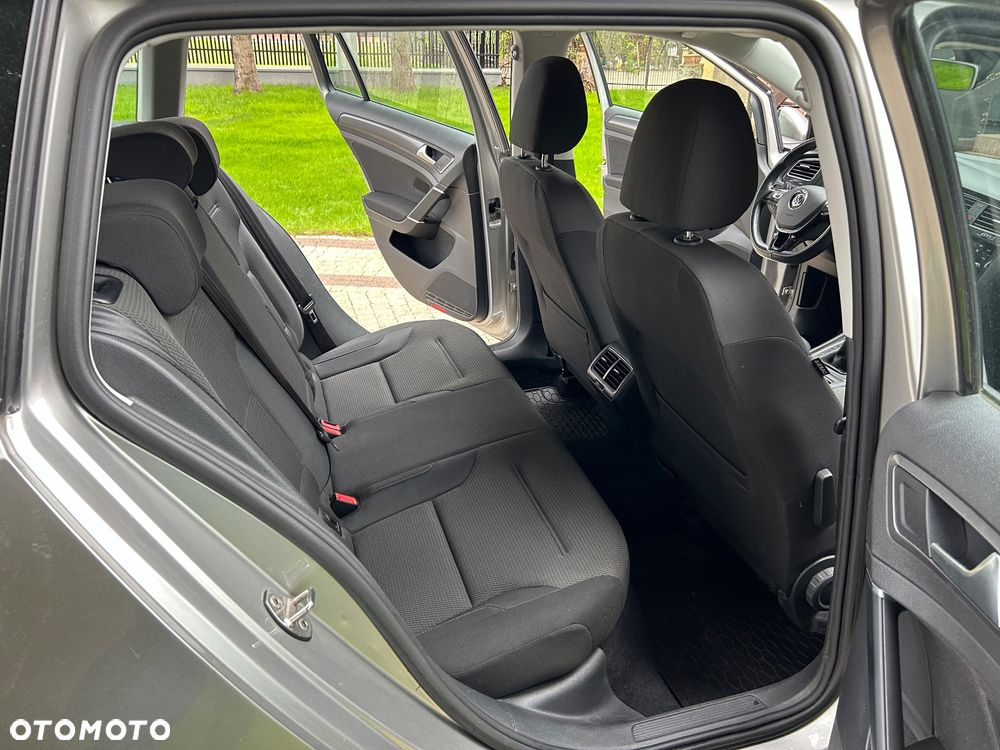 Volkswagen Golf VII 1.6 TDI BMT Comfortline - 23