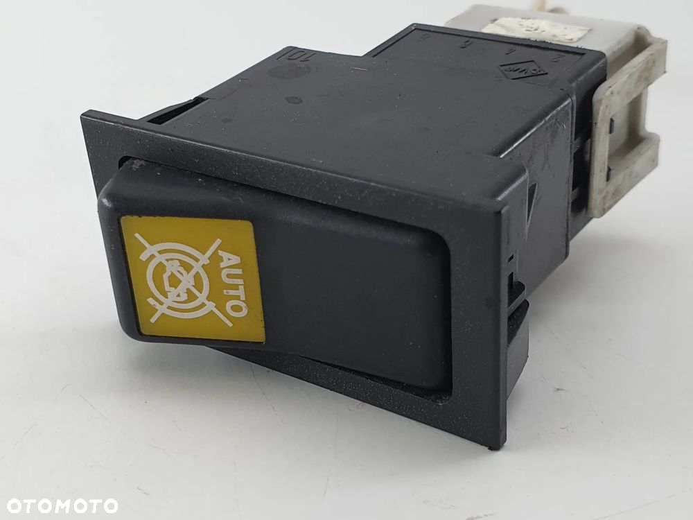 PRZELACZNIK MAN LE - 8