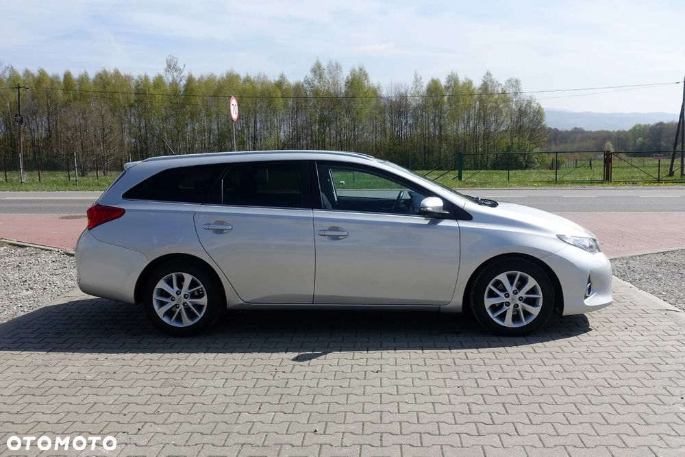 Toyota Auris 1.4 D-4D - 4
