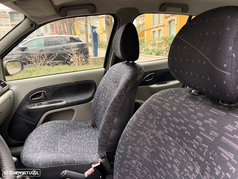 Renault Clio 1.2 16V Extreme - 13