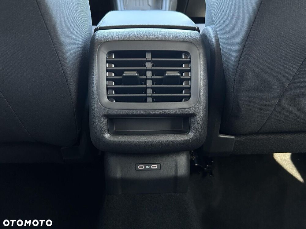 Volkswagen T-Roc - 29