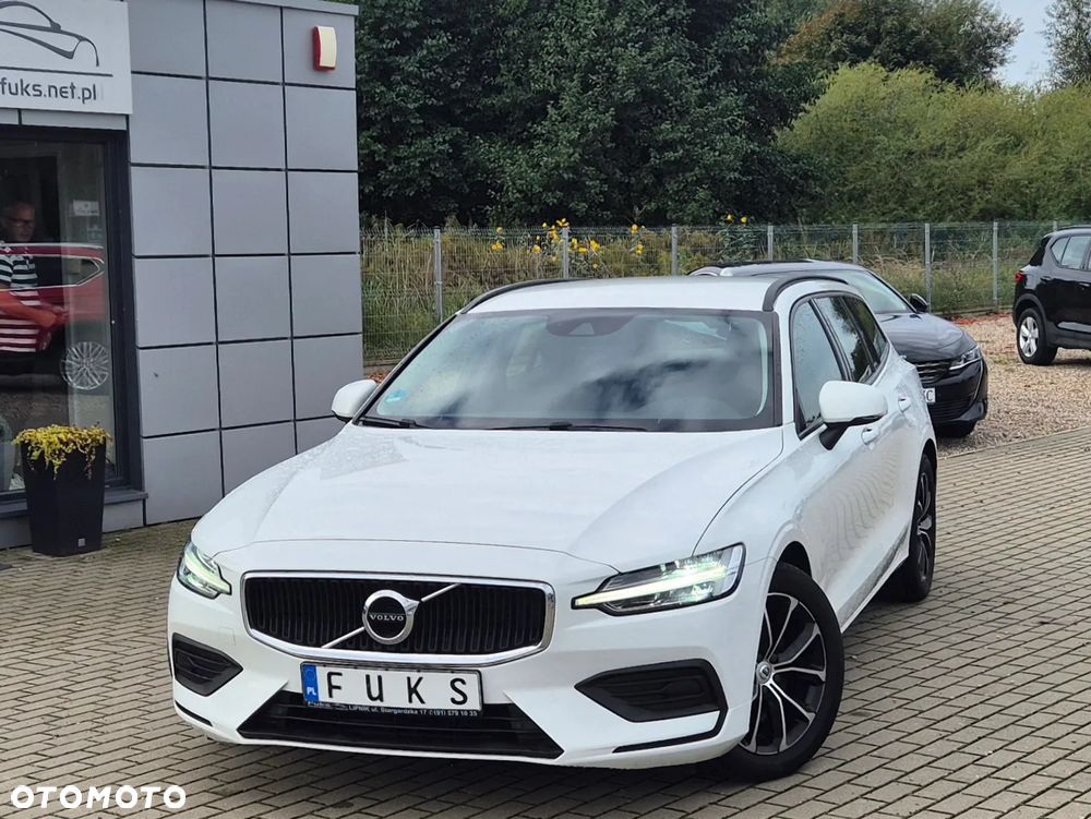 Volvo V60 B3 B DKG Momentum - 1
