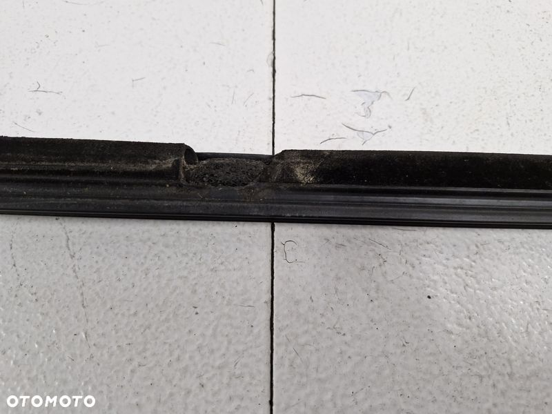 fiat 500x listwa zgarniająca drzwi prawy przód prawa przednia czarna - 8