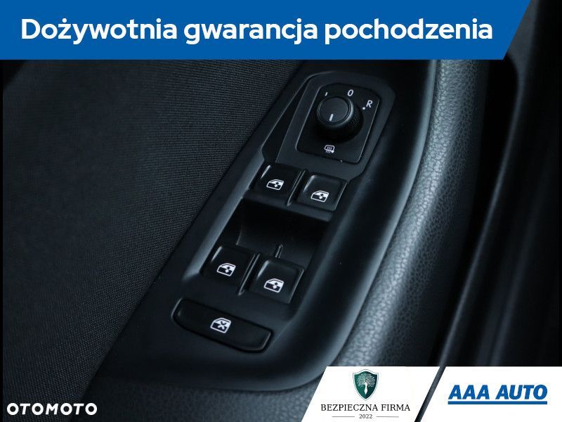 Volkswagen Passat - 22