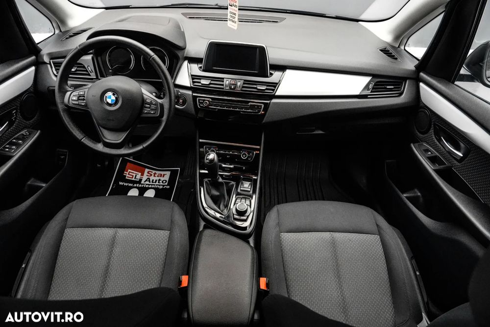 BMW Seria 2 216d Sport Line - 8