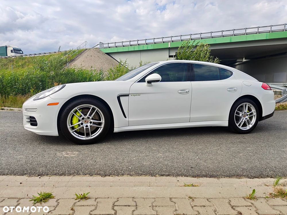Porsche Panamera - 12