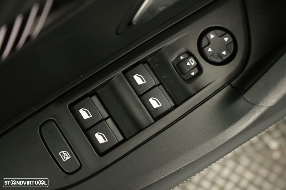 Peugeot 2008 1.2 PureTech Allure - 20