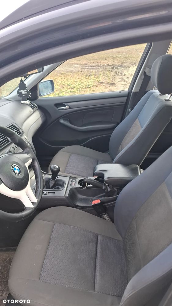 BMW Seria 3 318i - 10