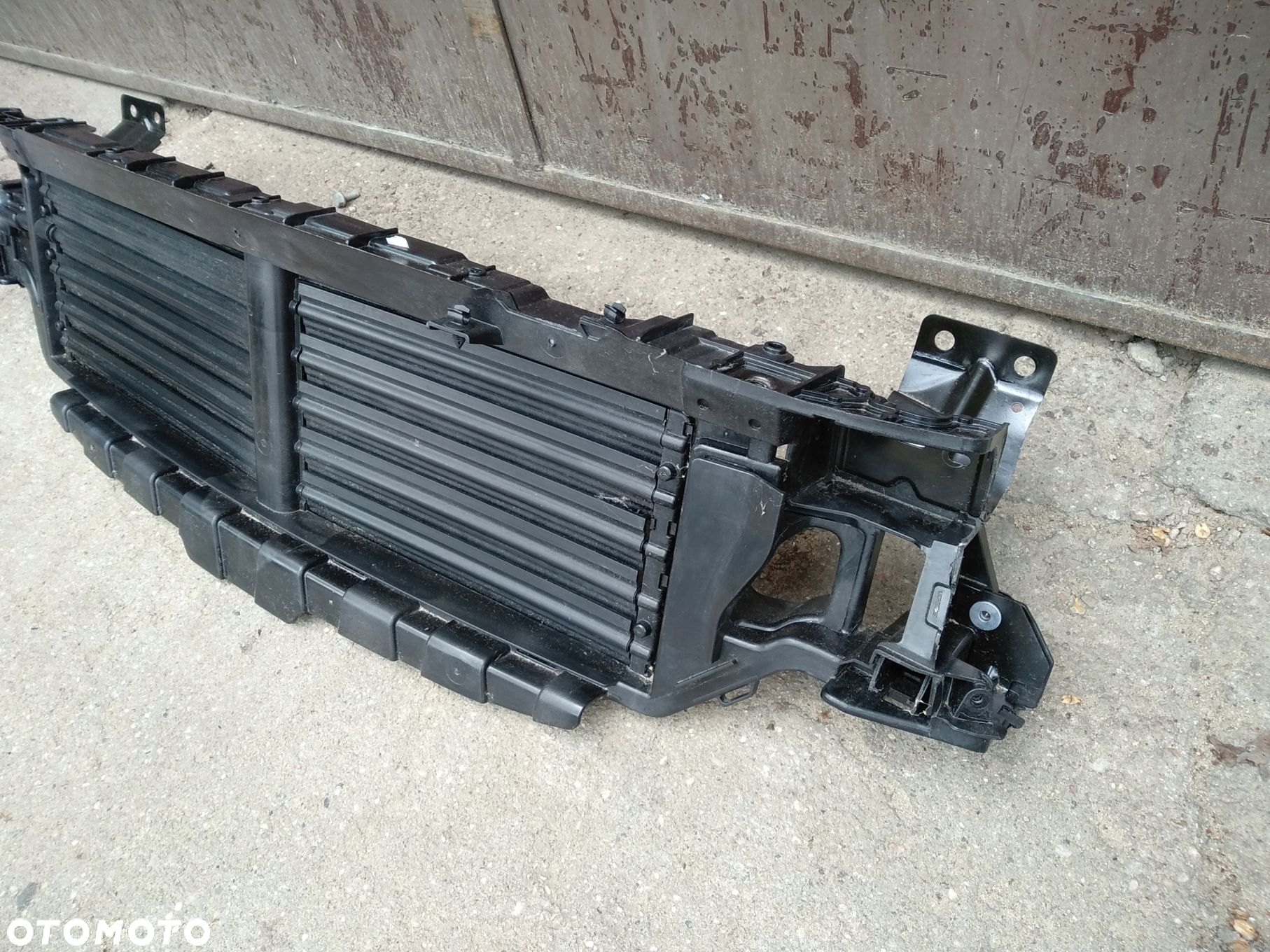 Wlot Roleta Żaluzja Volvo XC60 II 31425365 - 3