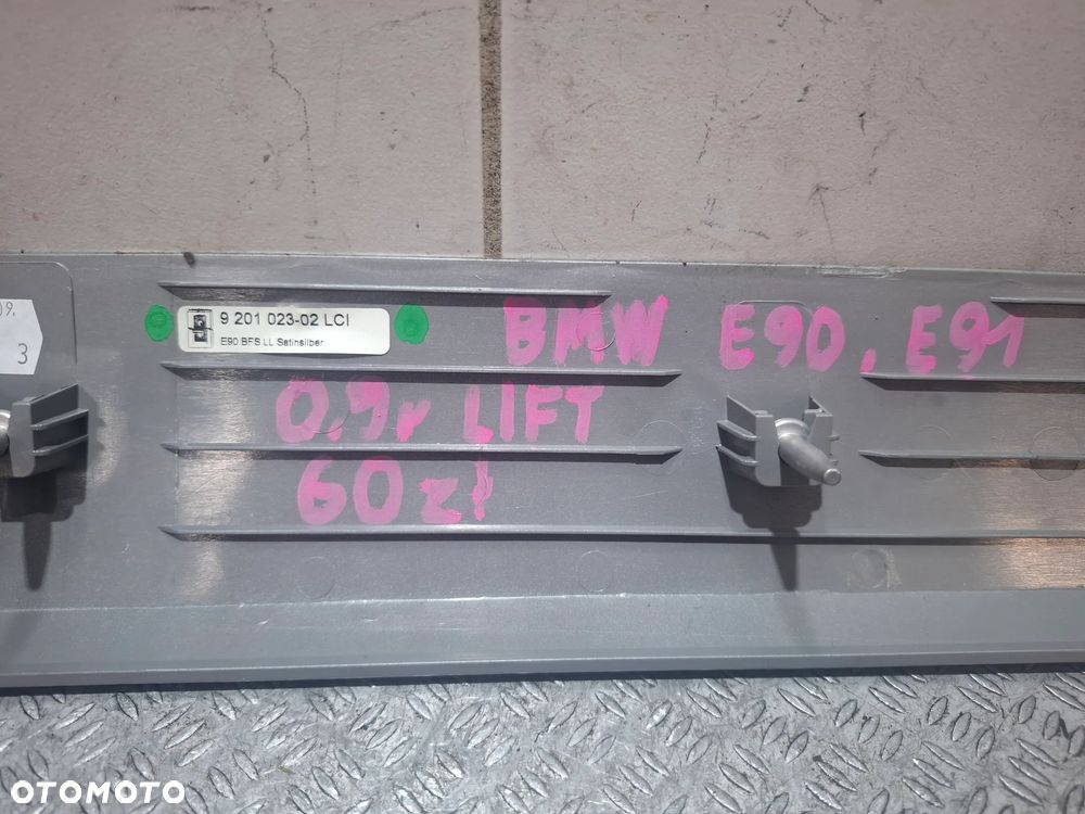 Listwa konsoli środkowa kratka nawiewu Europa BMW E90 E91 rok 2009 lift nr 9201023 - 4