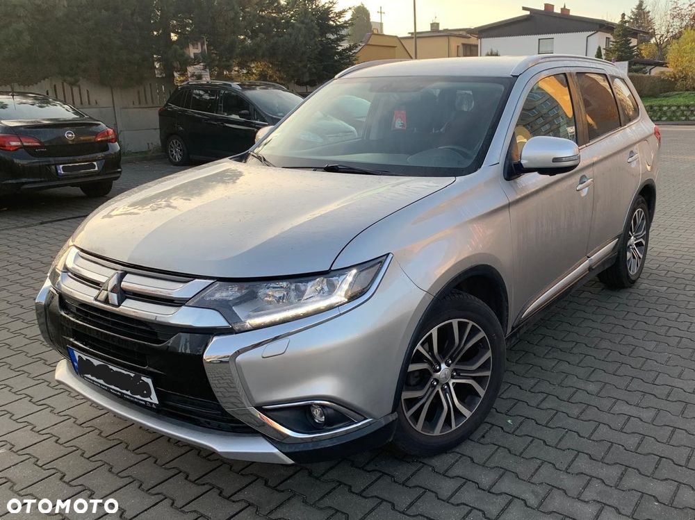 Mitsubishi Outlander - 1