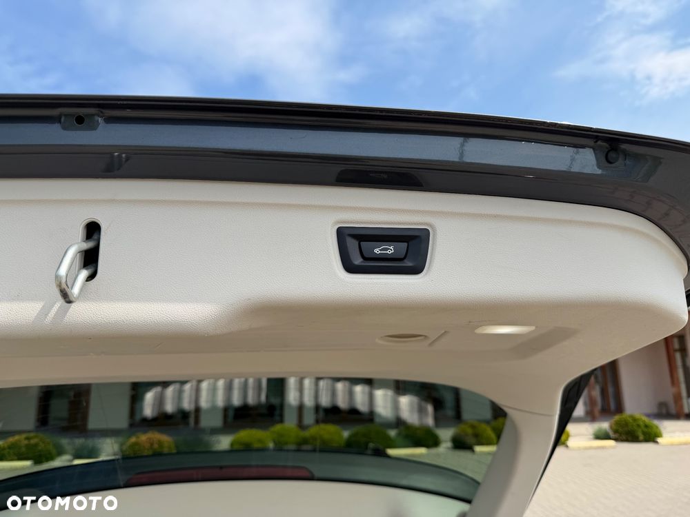 BMW Seria 3 320d Sport Line - 14