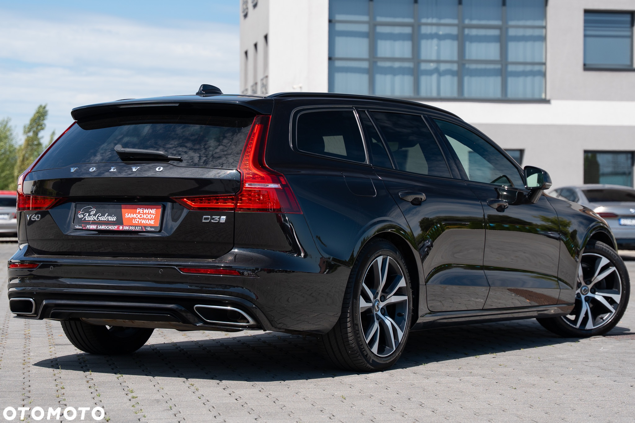 Volvo V60 D3 Geartronic R-Design - 11