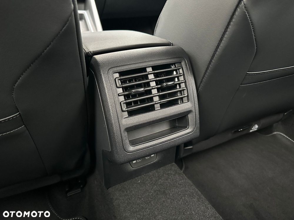 Volkswagen Golf Variant - 25