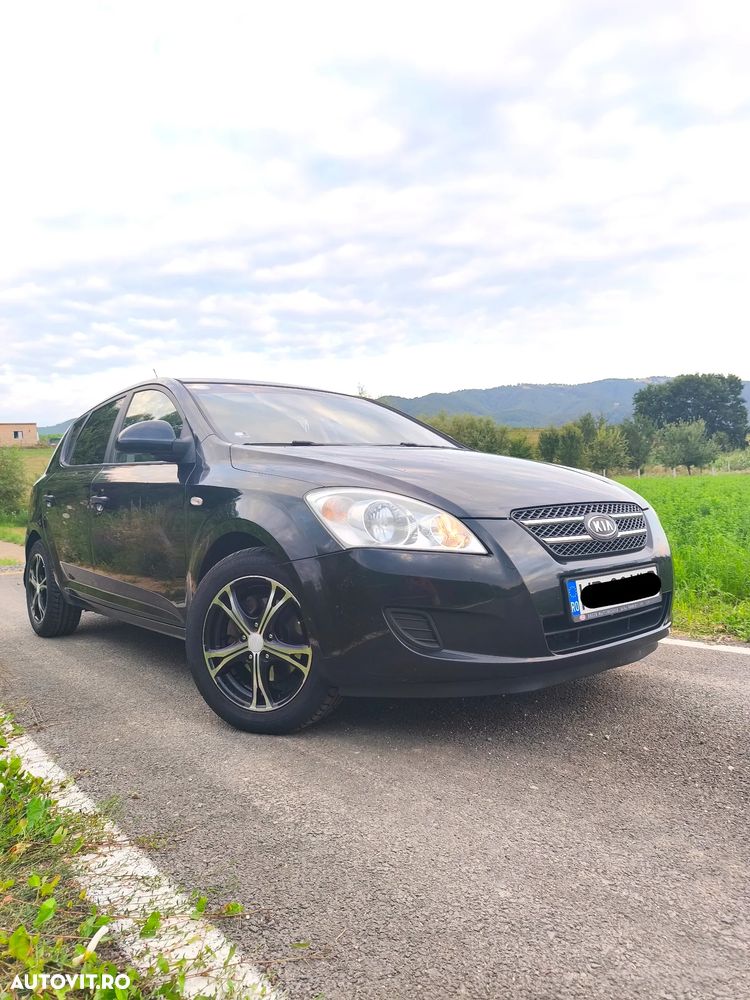 Kia Ceed - 1