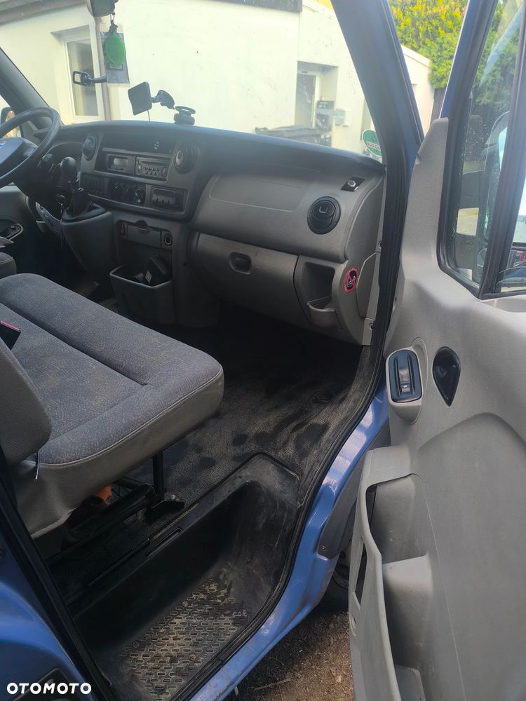 Nissan Interstar - 14