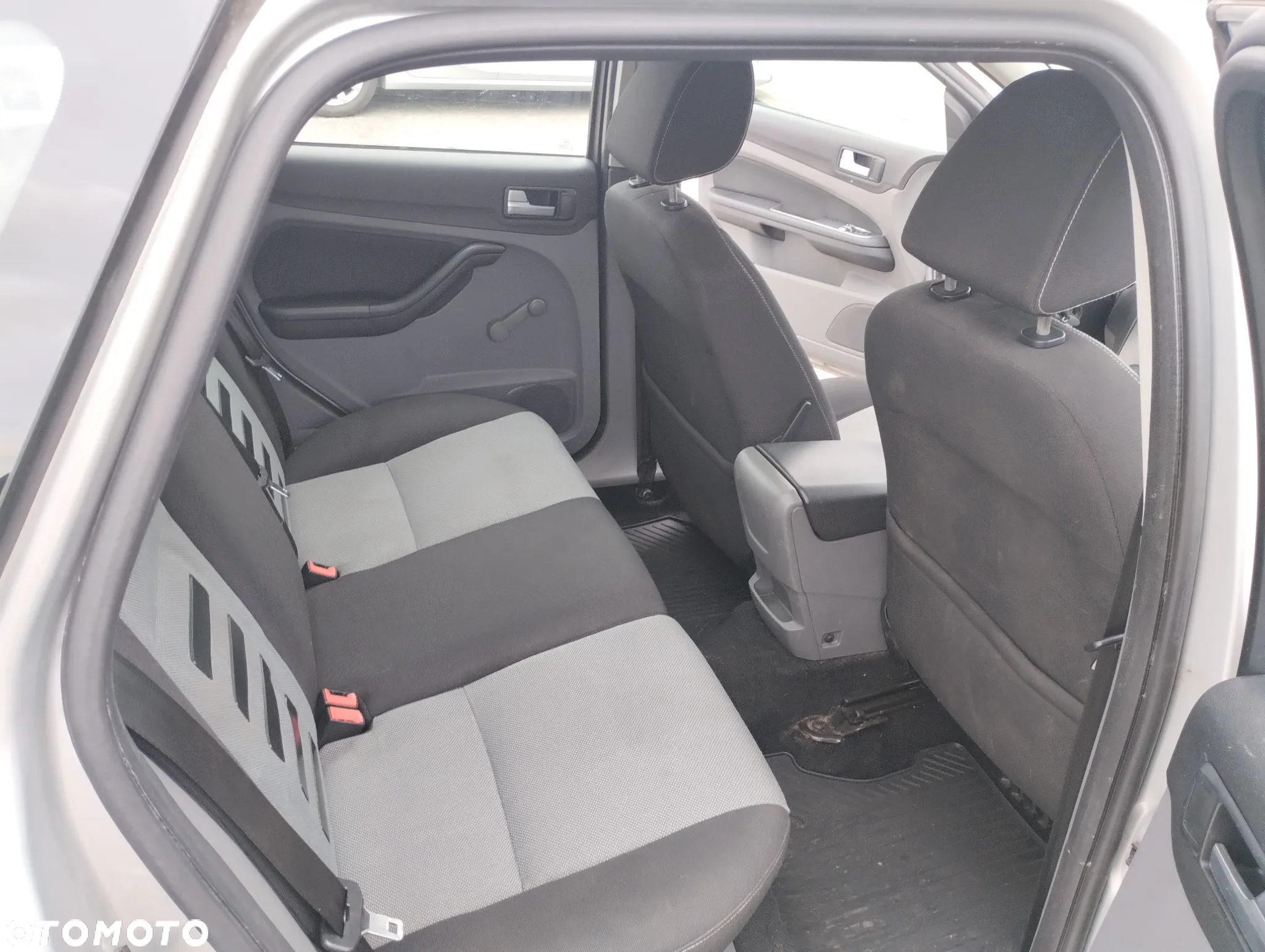 Ford Focus 1.8 TDCi Trend - 6