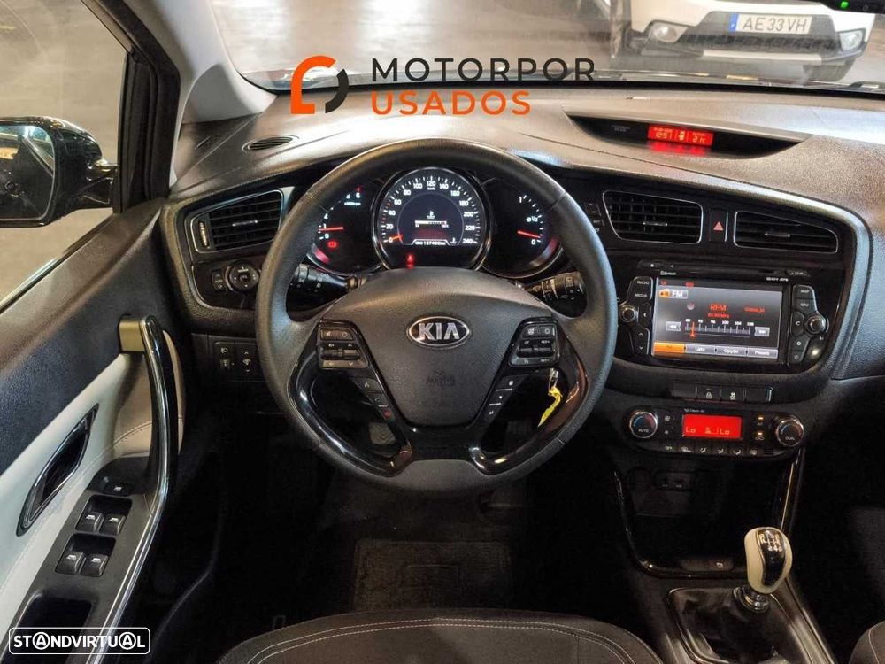 Kia Ceed 1.6 CRDi More Edition - 14