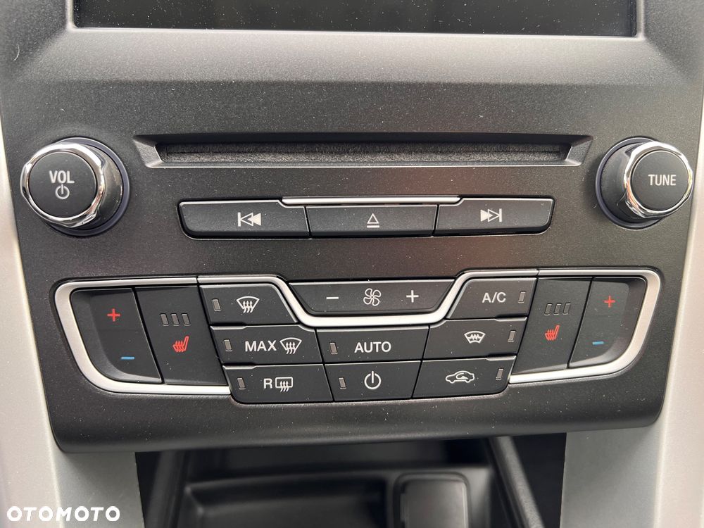 Ford Mondeo - 31